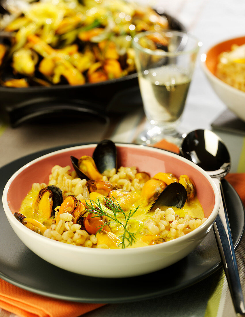 Curried wheat and mussels