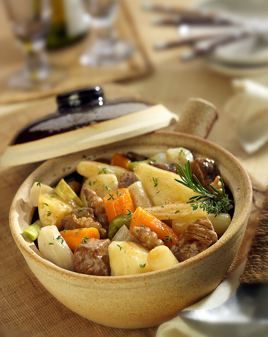 Beef and old-fashioned vegetable daube