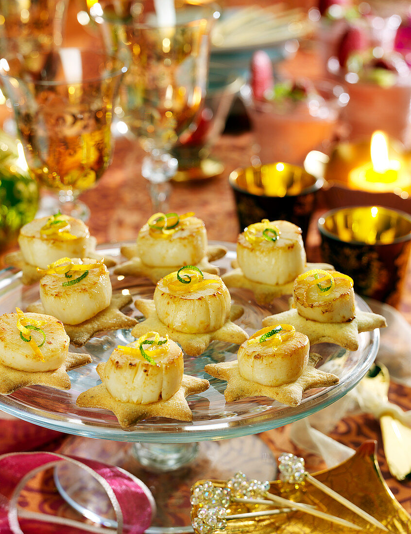 Hazelnut shortbread and roasted scallop appetizers