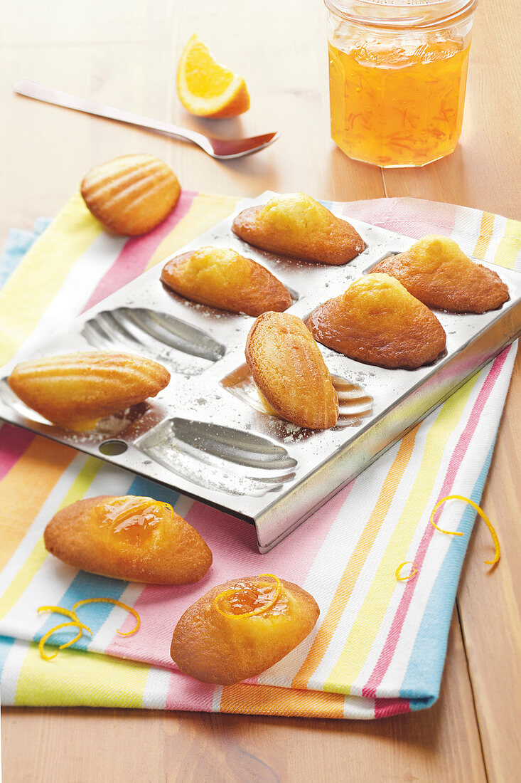 Madeleines with bitter orange marmelade