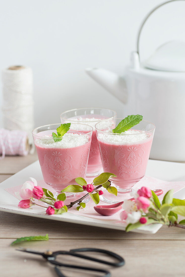 Rosen-Panna-Cotta