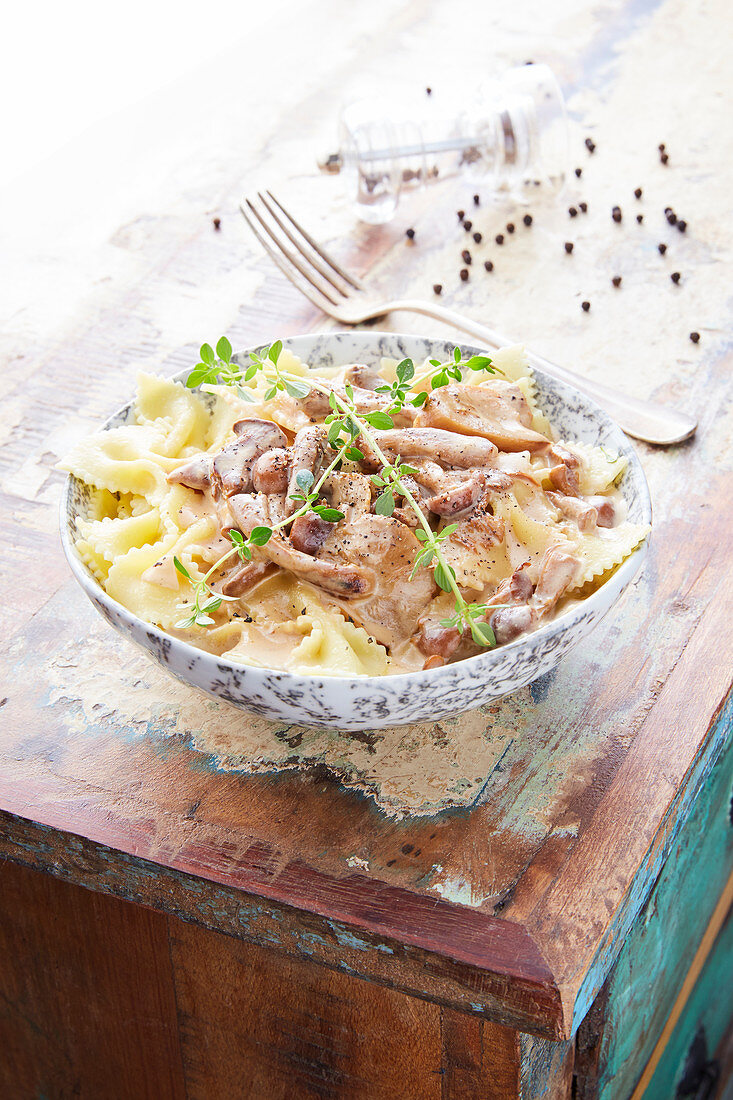 Farfalle with mushrooms