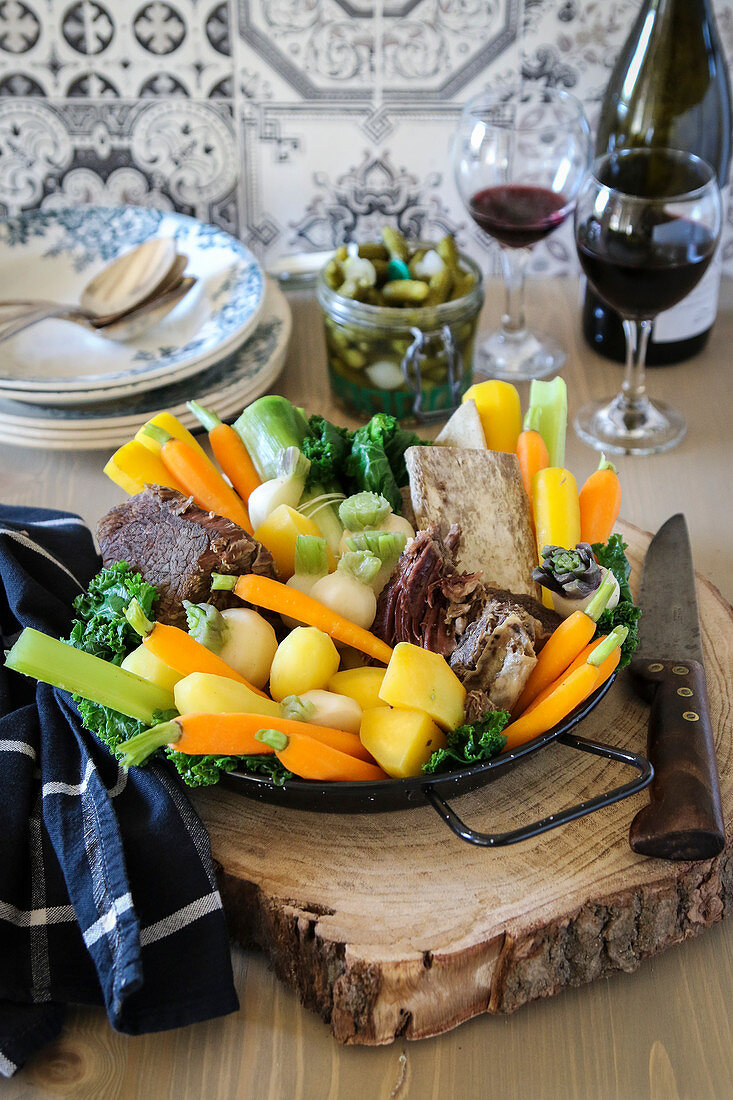 Pot au Feu (Eintopf mit Rindfleisch und Gemüse, Frankreich)