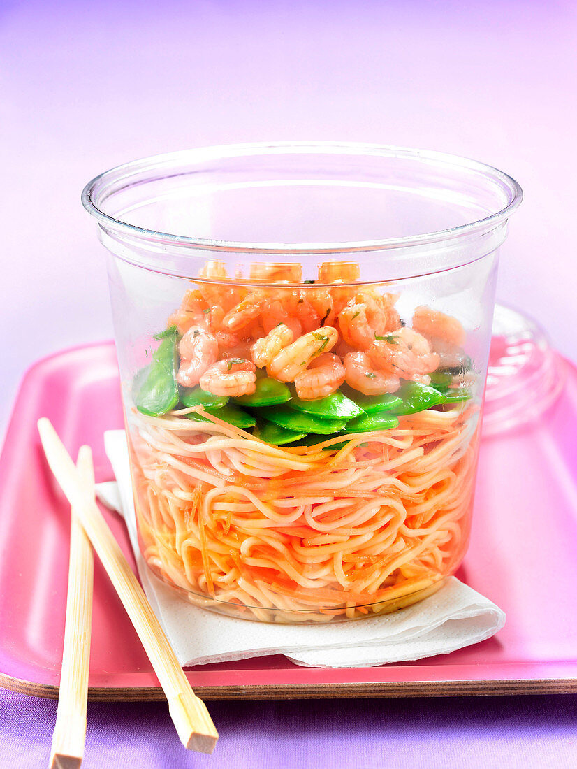 Noodle, grated carrot, sweet pea and shrimp salad to take-away