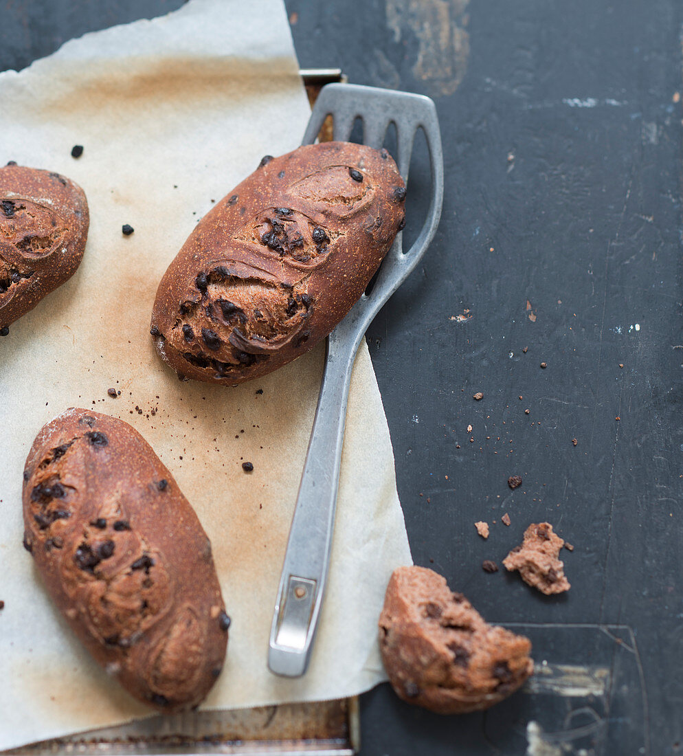 Wholemeal chocolate chip bread