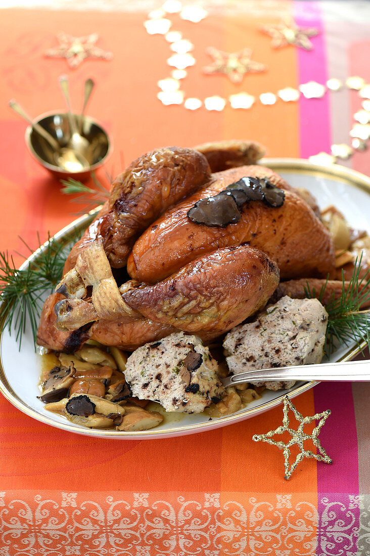 Capon stuffed with ceps and truffles