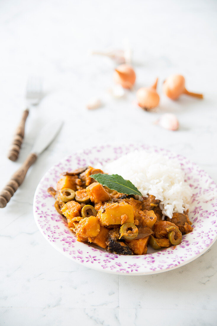 Sweet Potato And Butternut Squash With Green Olives,White Rice