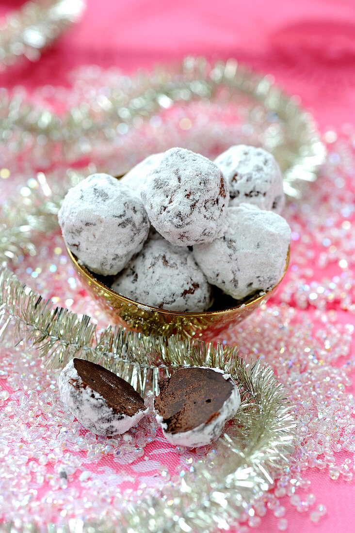 Champagne-Flavored Chocolate Truffles