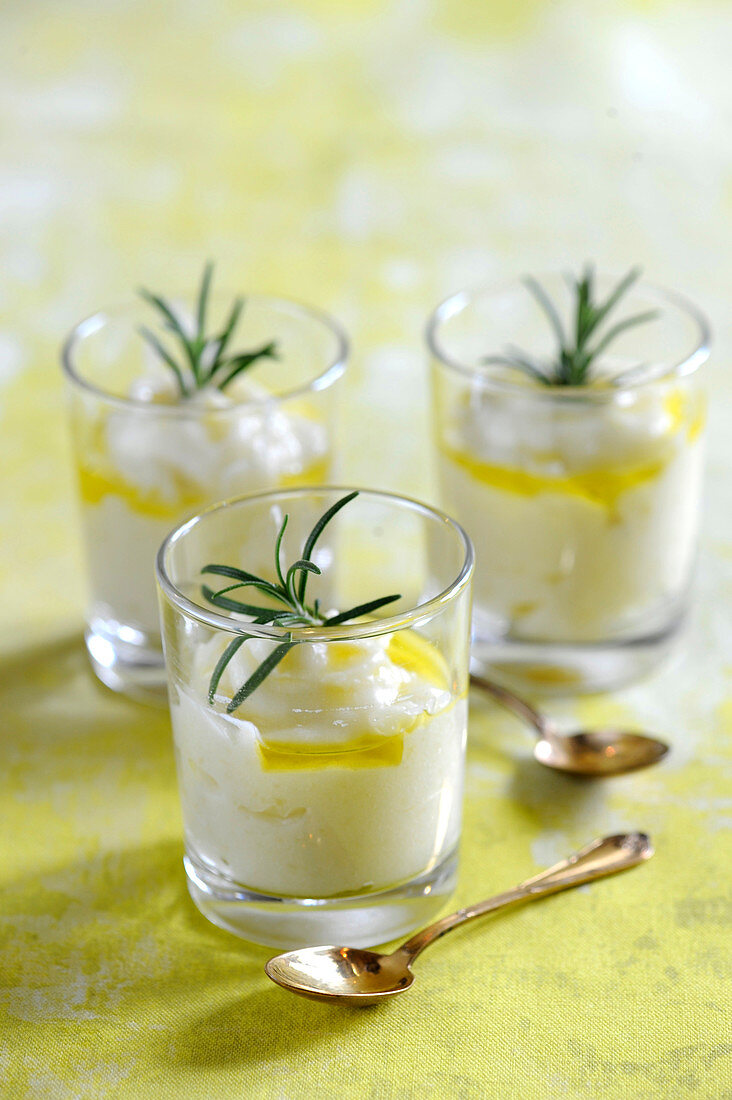 Jerusalem artichoke purée and rosemary appetizers