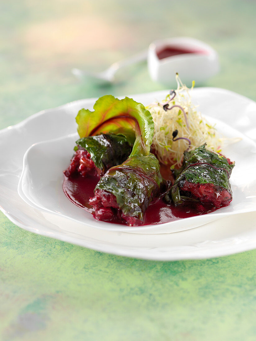 Dolmas-style beetroots