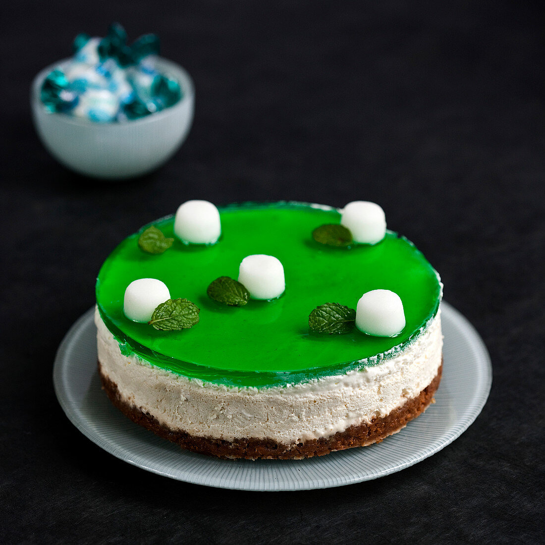 Two types of mint chesecake