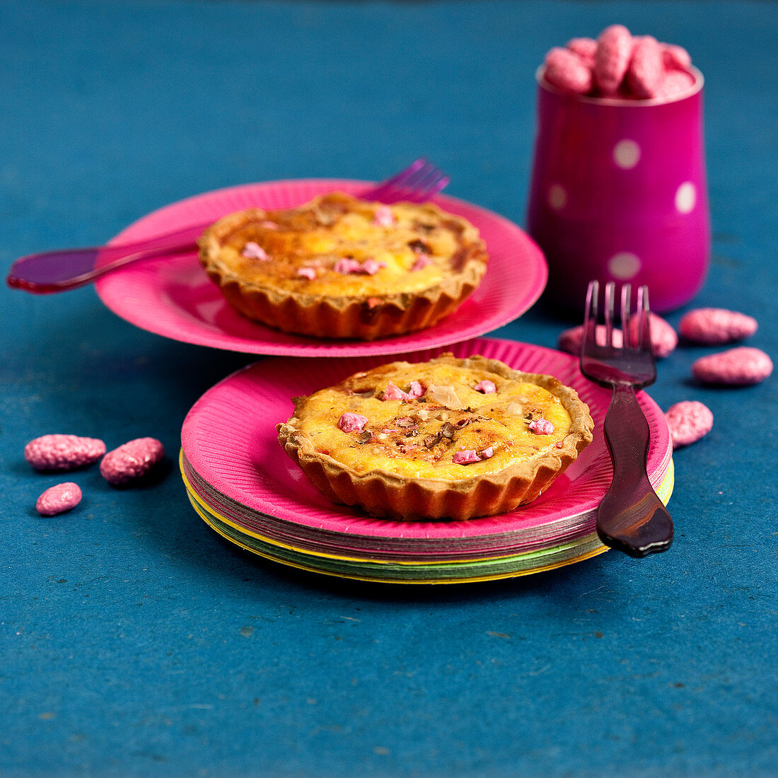 Small pink praline pies