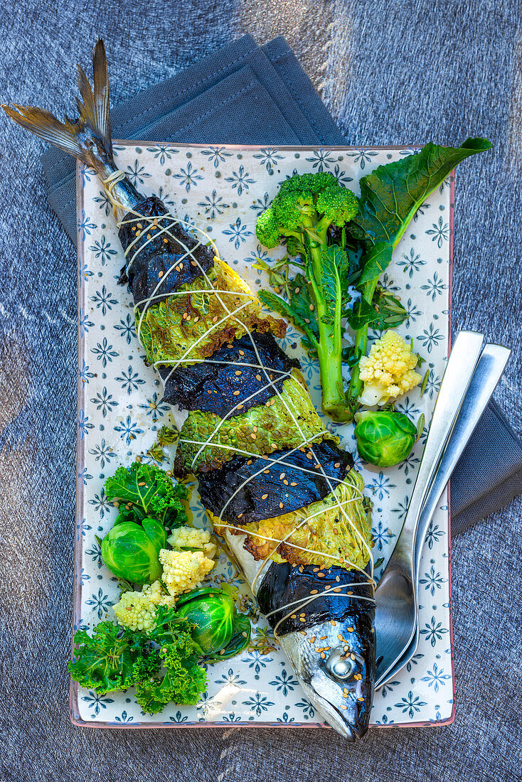 Mackerel wrapped in cabbages leaves