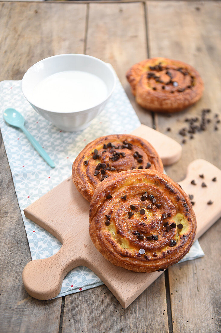 Süsse Schnecken mit Schokostreusel