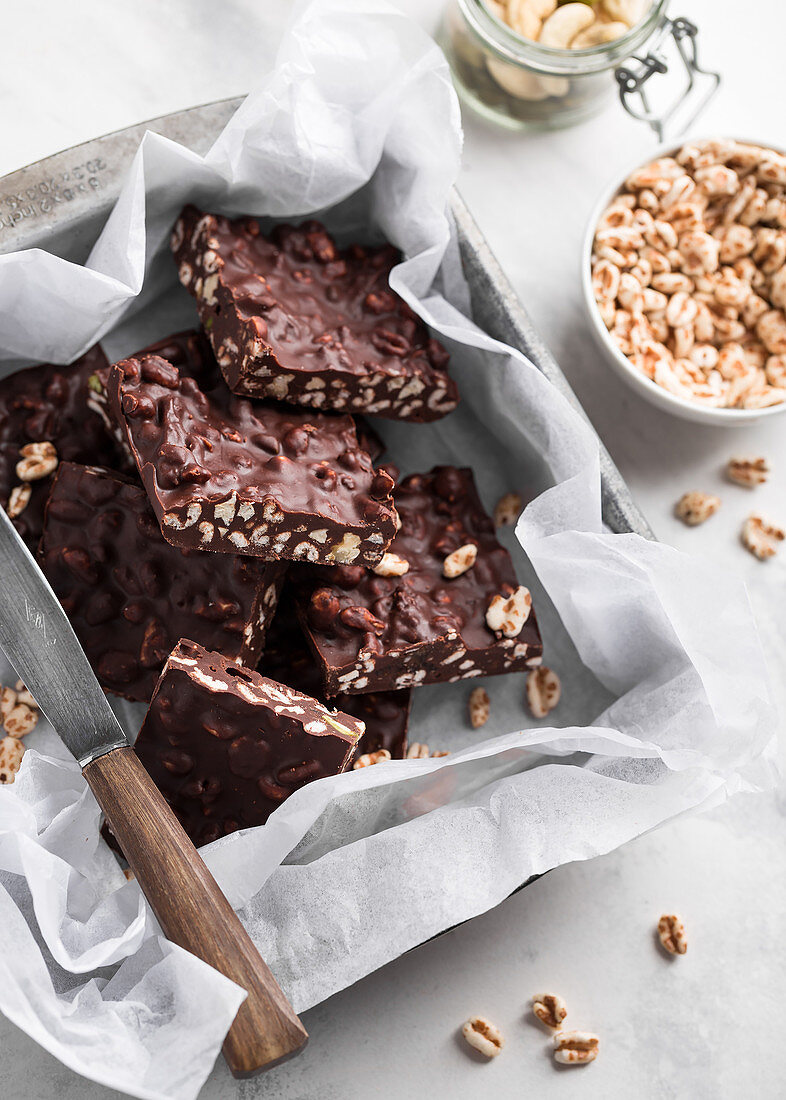 No bake chocolate and puffed rice bars