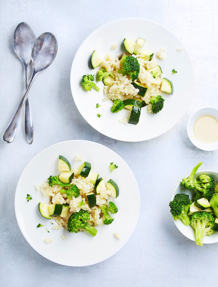 Lactose-free, butter-free broccoli and zucchini risotto