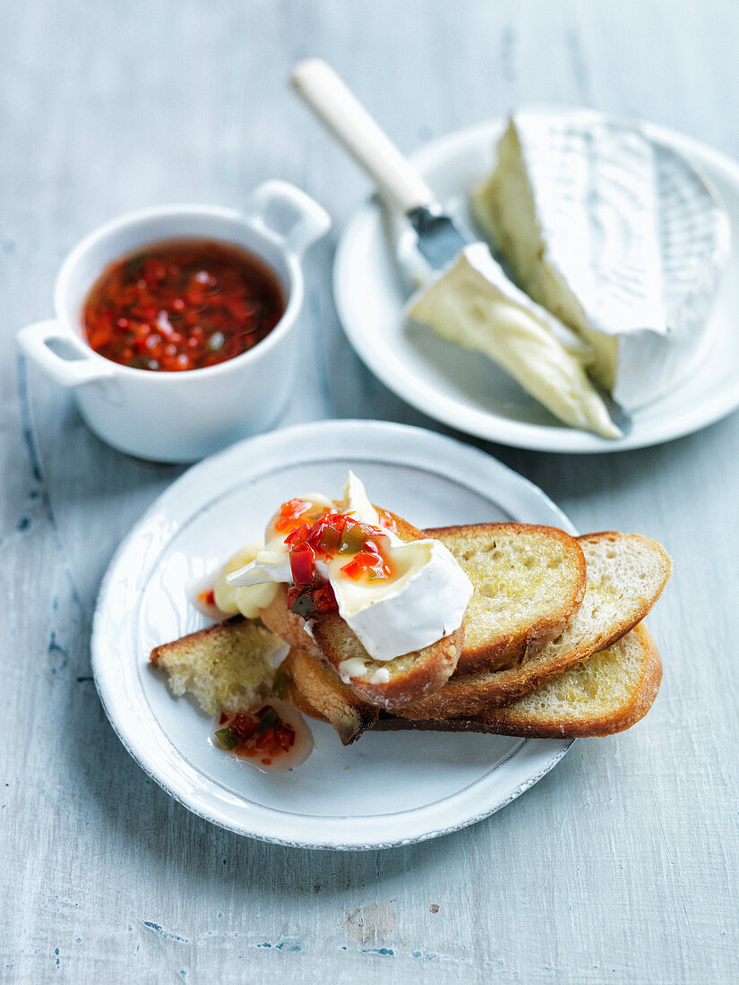 Camembert cheese with bell pepper jam