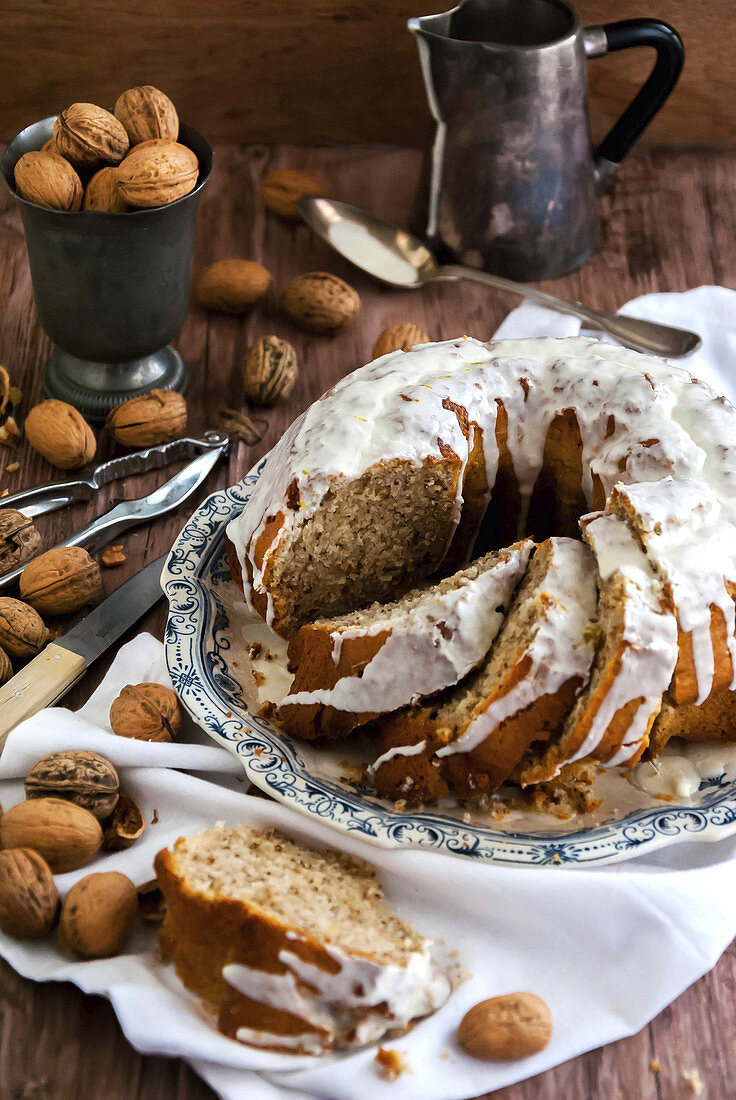 Walnut wreath with lemon glaze