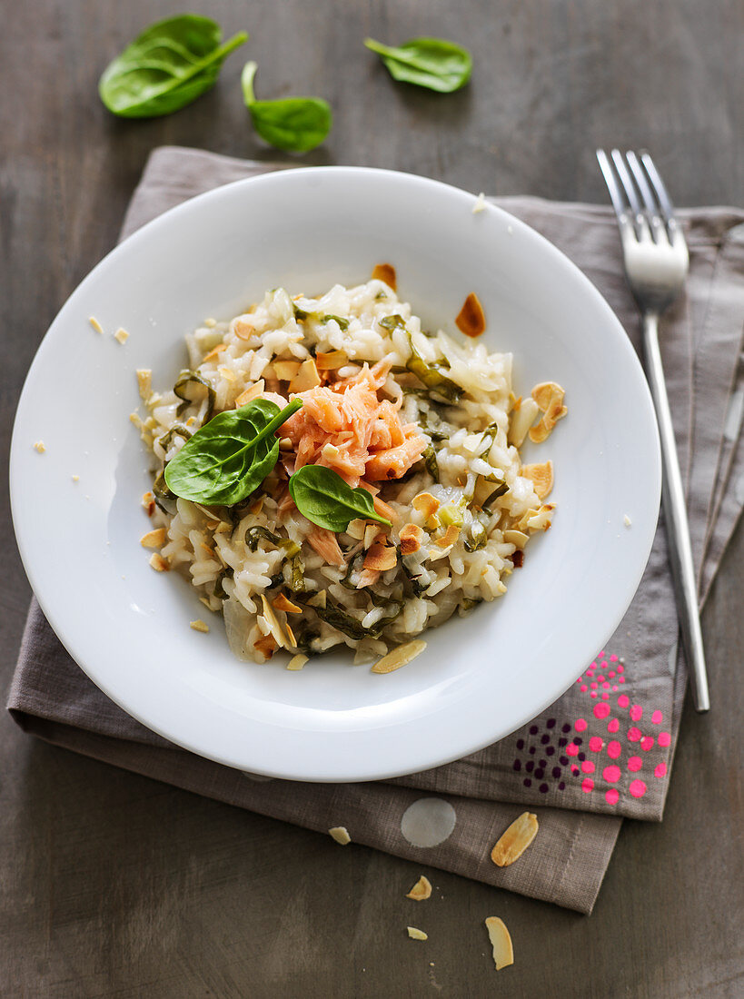 Risotto mit Lachs und Sauerampfer