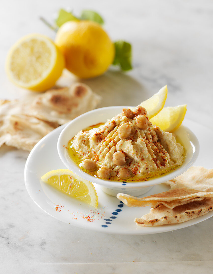 Hummus mit Zitrone und Kichererbsen