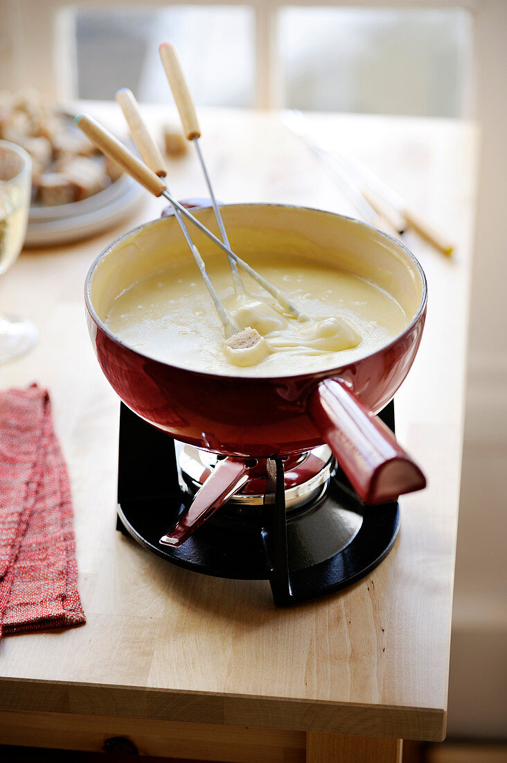 Equipment for cheese Fondue