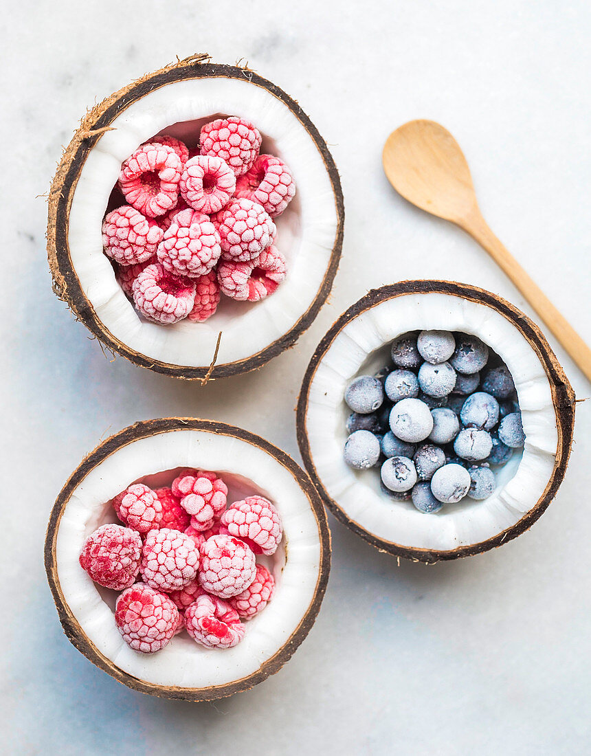 Coconut berry cups