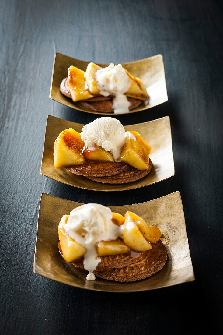 Nantais shortbread biscuit, roasted apple and vanilla ice cream express dessert