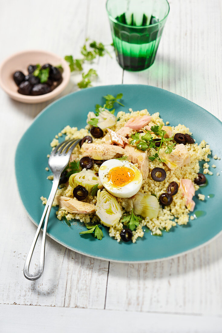 Bulgur,artichoke heart,tuna and olive salad