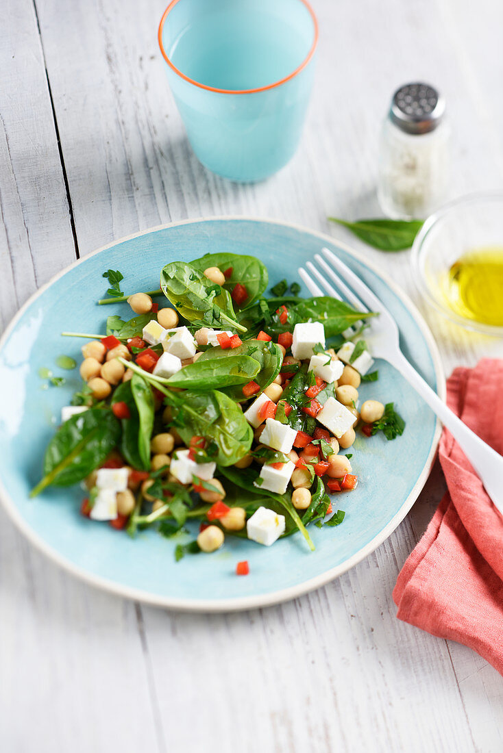 Chickpea, feta, baby spinach and pepper salad