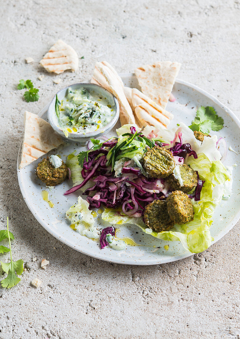 Falafel pitta