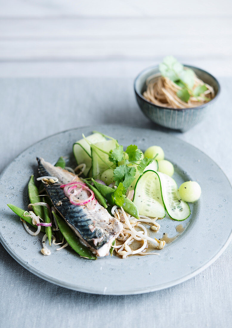 Grilled sardines with cucumber salad