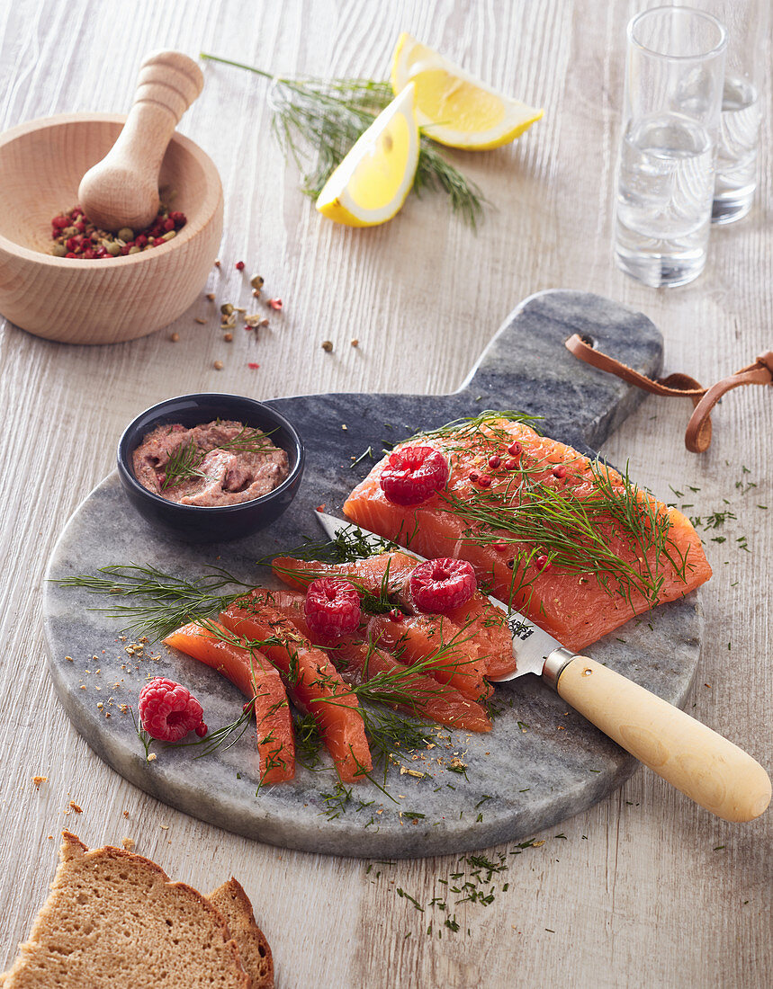 Gravlax salmon with pink mustard and dill