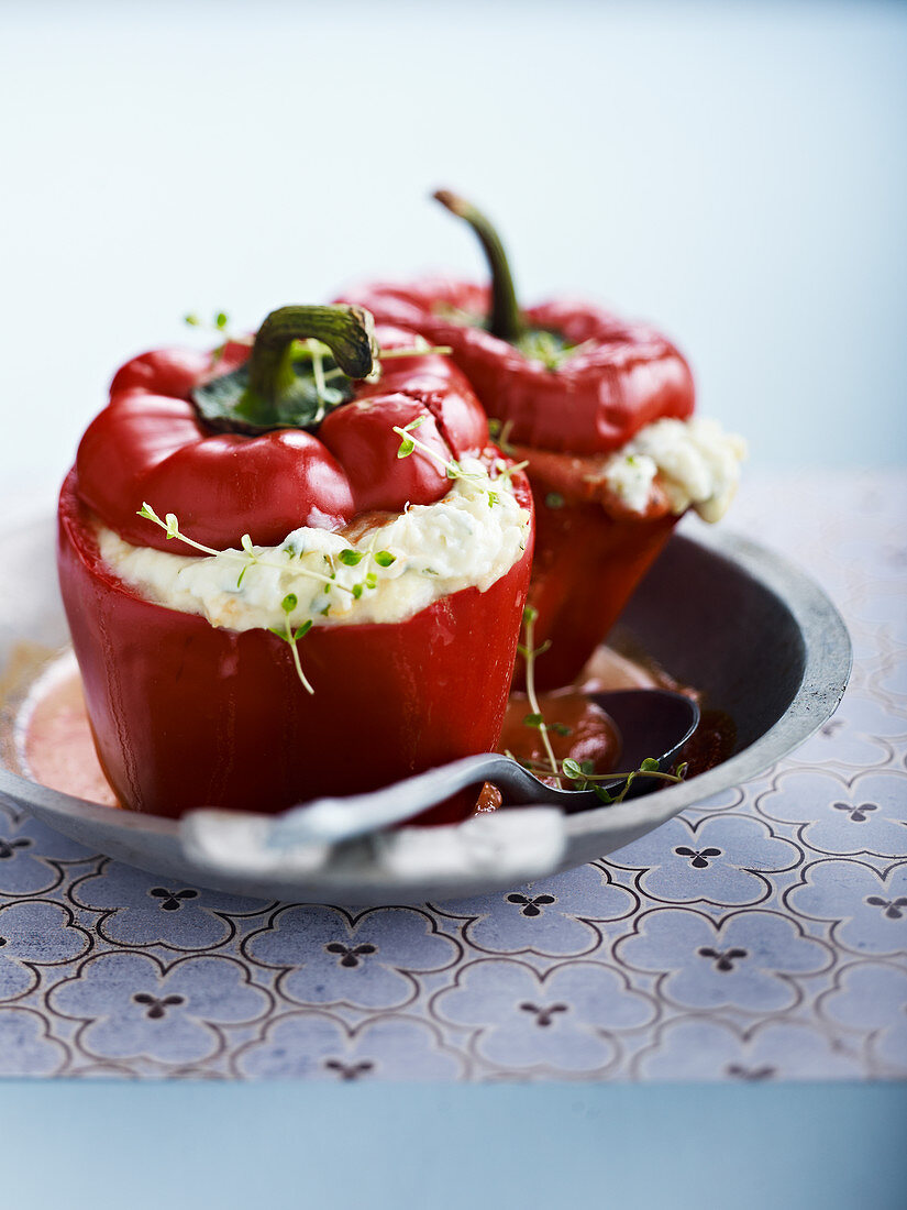 Red peppers stuffed with stockfish puree