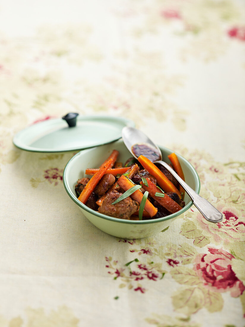 Kalbfleisch mit Karotten
