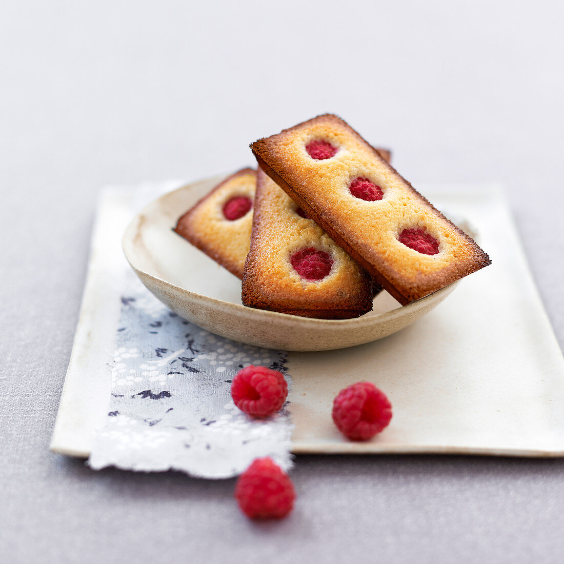 Raspberry Financiers