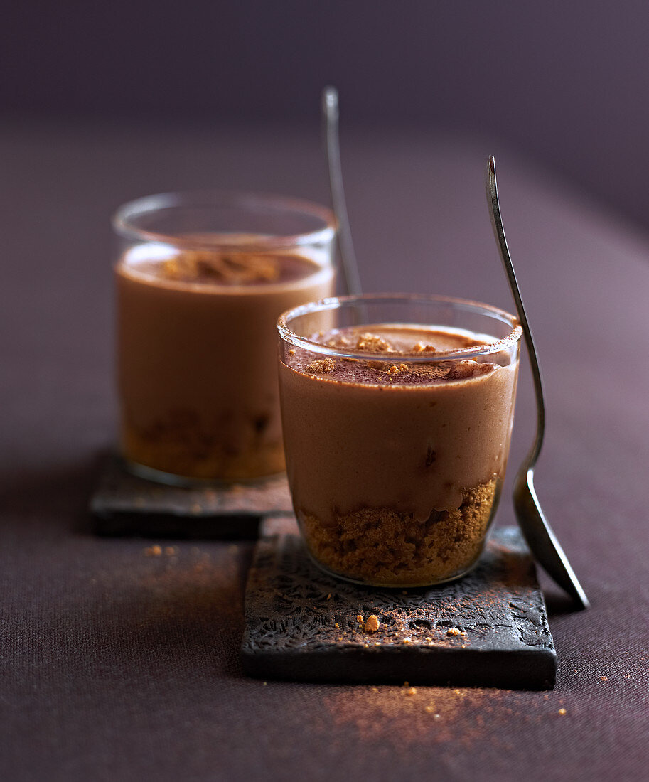 Schokoladen-Tiramisu in Dessertgläsern