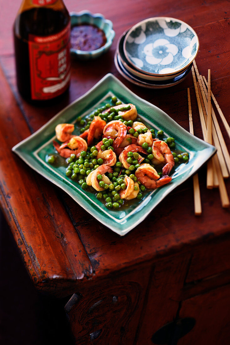 Asian style prawns with peas