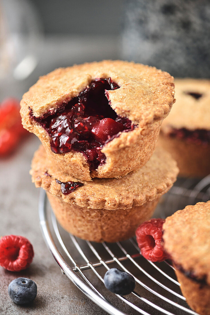 Mini pies with berry filling