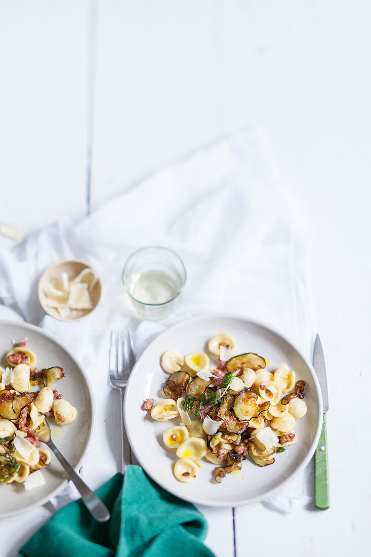 Orechiette with courgettes and diced bacon