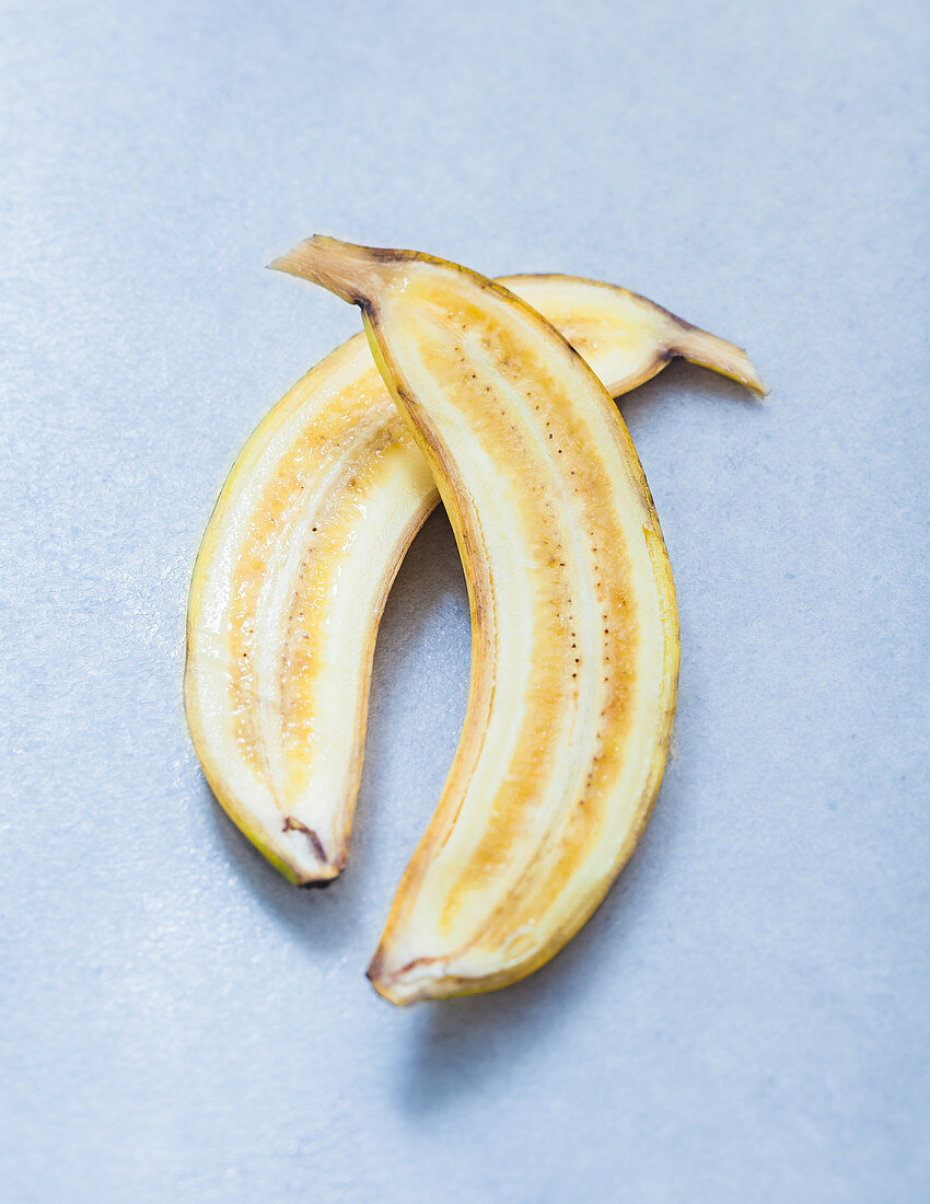Banana sliced lengthwise
