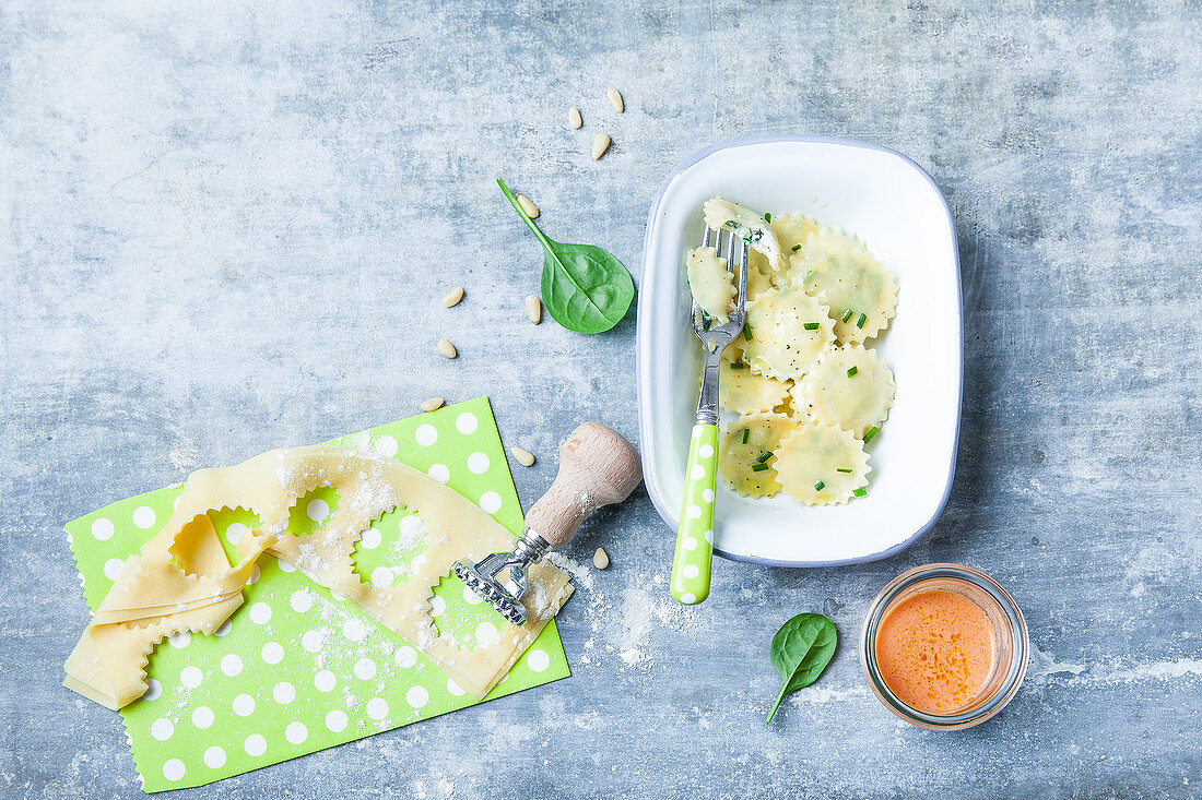 Ravioli with spinach ricotta filling