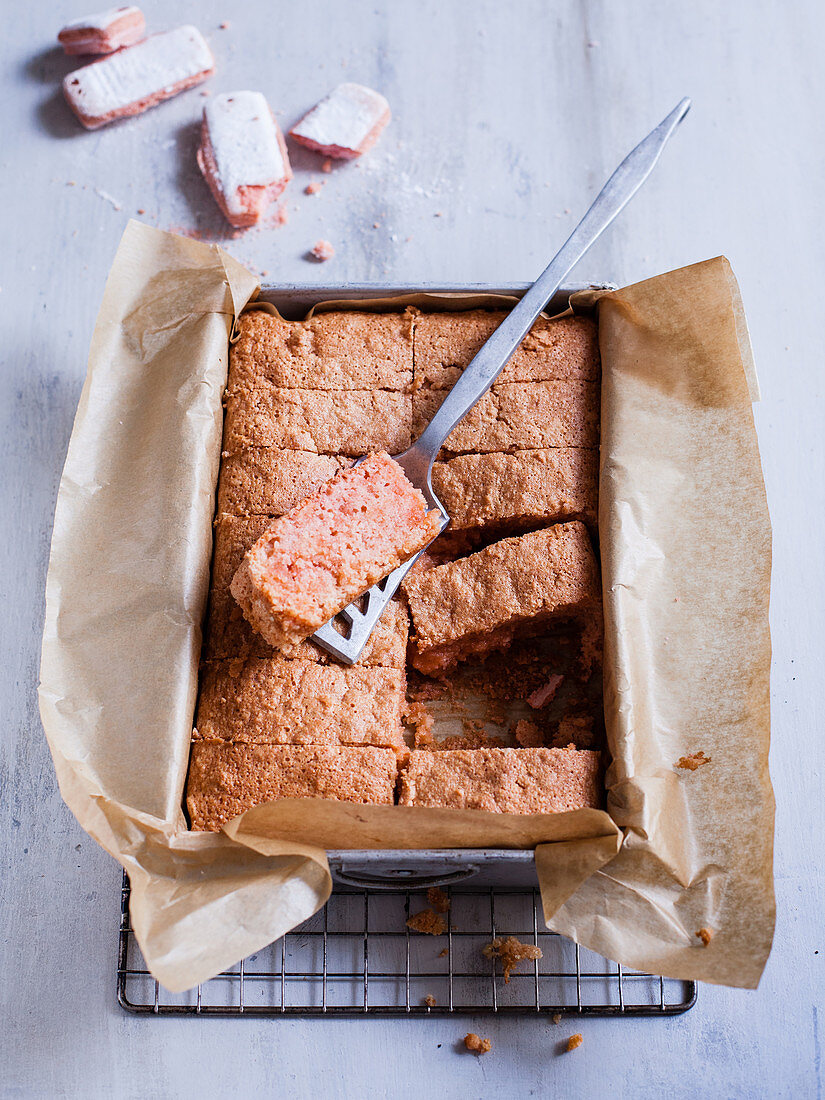 Gateau rose (Pink cake, France)