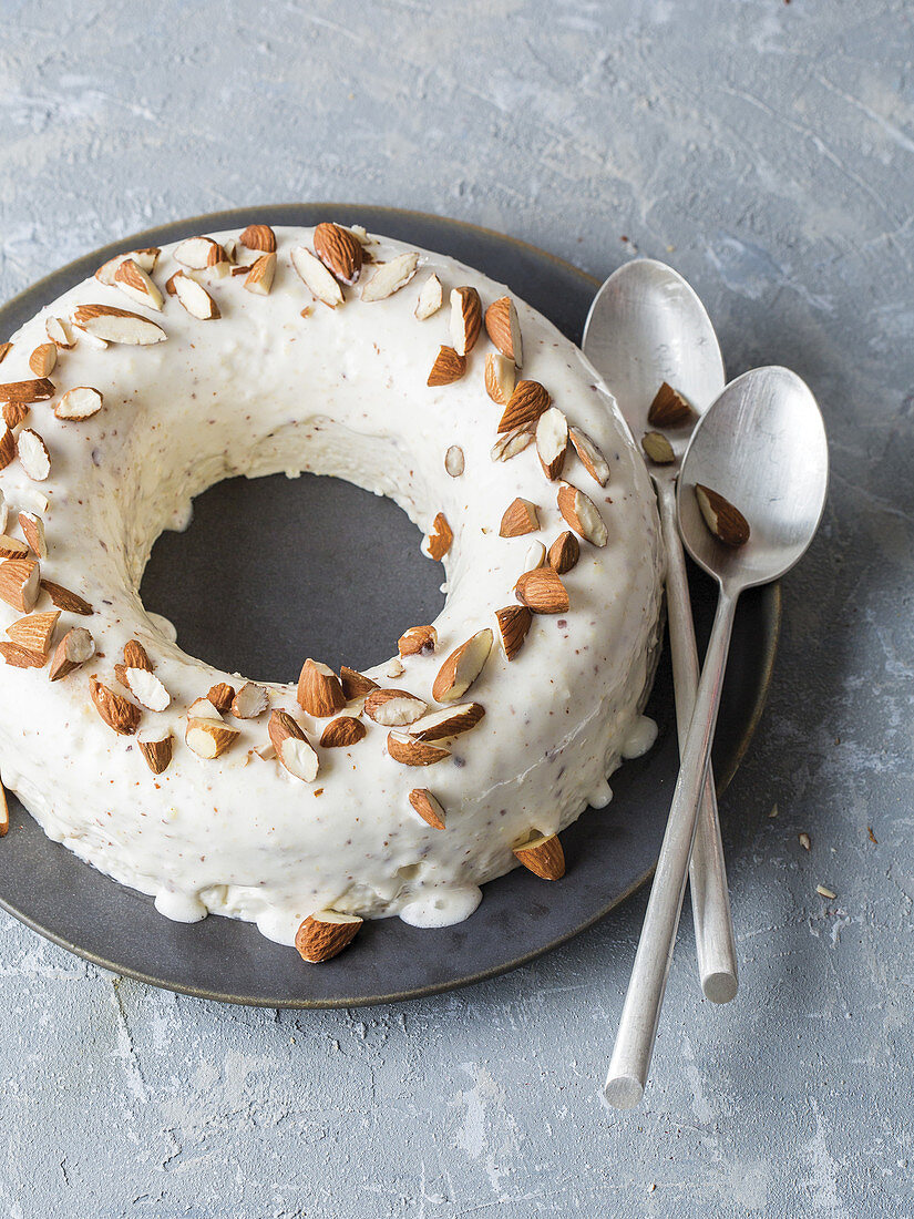 Blanc-manger (Weißer Mandelpudding, Frankreich)