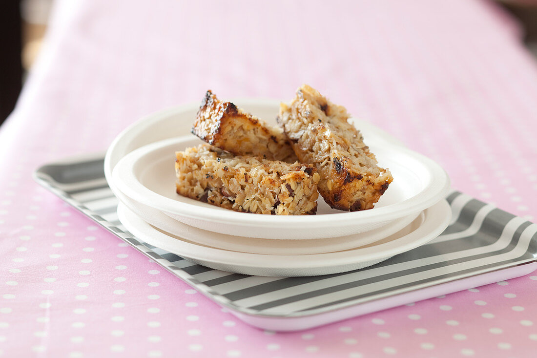 Muesli bars with oat flakes and sultanas