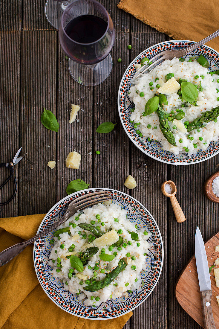 Risotto mit Erbsen und grünem Spargel