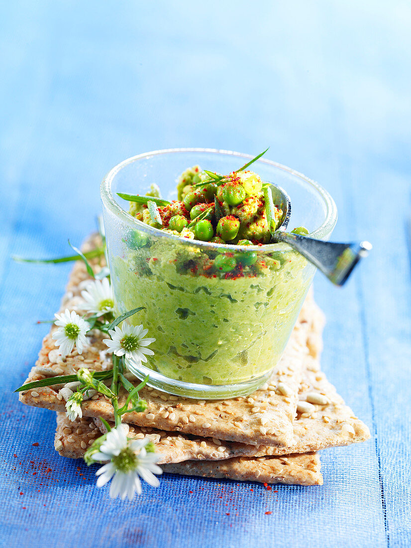 Summer pea hummus