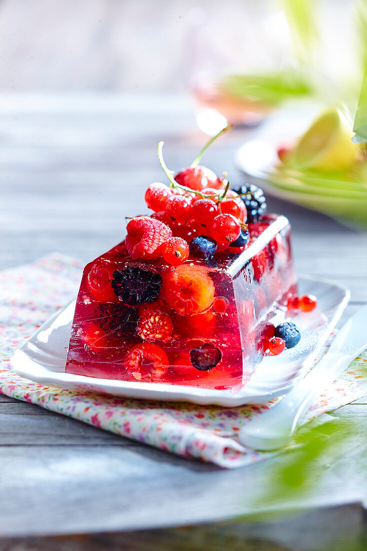 Summer berry jelly