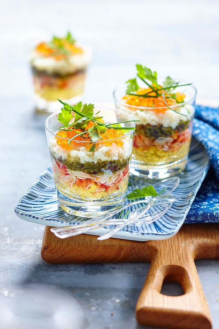 Crab cocktails with pesto and roe