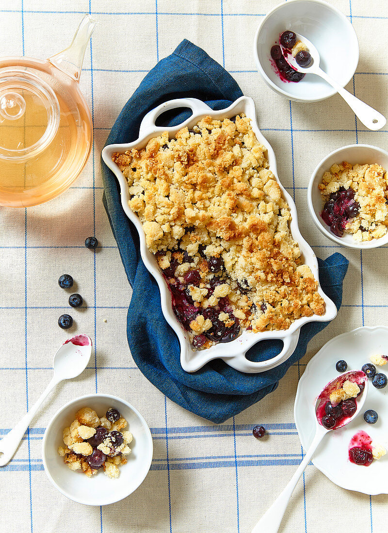 Berry crumble with wild blueberries