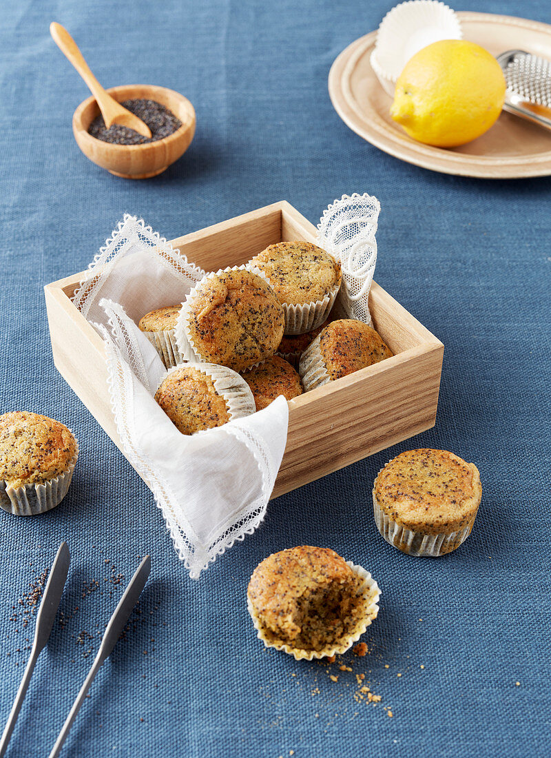 Lemon muffins with poppy seeds